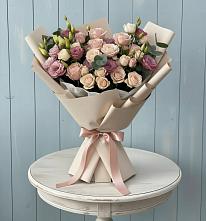 Букет цветов из:  Розы и Лизиантусы в Большой Исток