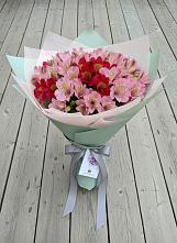 Букет цветов из:  Альстромерии #REPLACE_PRED# Большой Исток