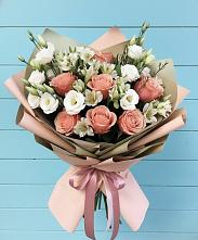 Букет цветов из:  Розы, Альстромерии и Лизиантусы в Большой Исток