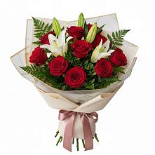 Букет цветов из:  Лилии и Розы в Большой Исток