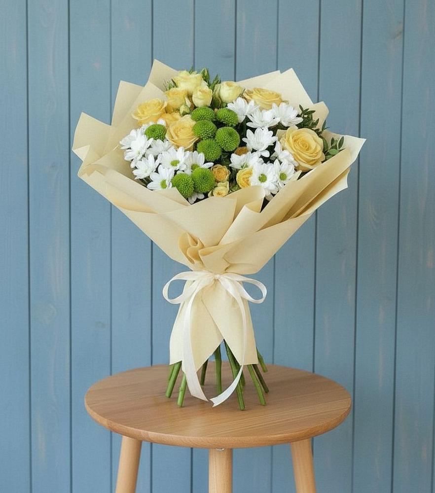 Букет цветов из: Хризантемы и Розы в Большой Исток