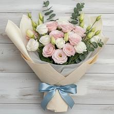 Букет цветов из:  Лизиантусы в Большой Исток