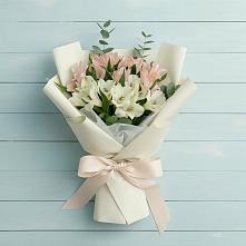 Букет цветов из:  Альстромерии в Большой Исток