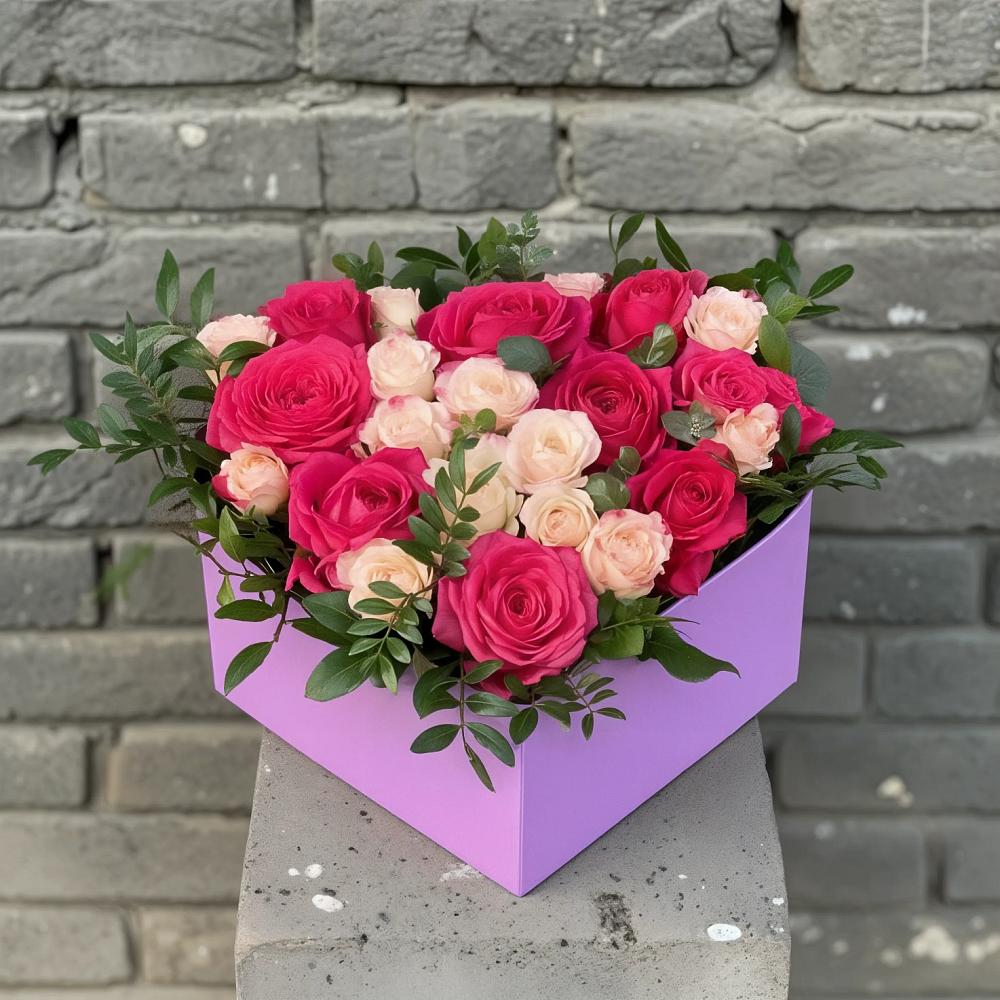 Цветочная композиция из Розы в коробке в Большой Исток