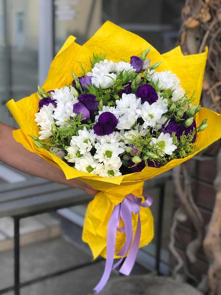 Букет цветов из: Ирисы, Хризантемы и Ромашки в Большой Исток