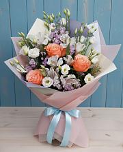 Букет цветов из:  Лизиантусы, Розы, Альстромерии и Гипсофила в Большой Исток