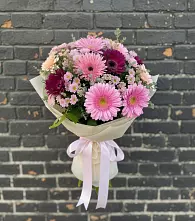 Букет цветов из:  Герберы и Хризантемы в Большой Исток