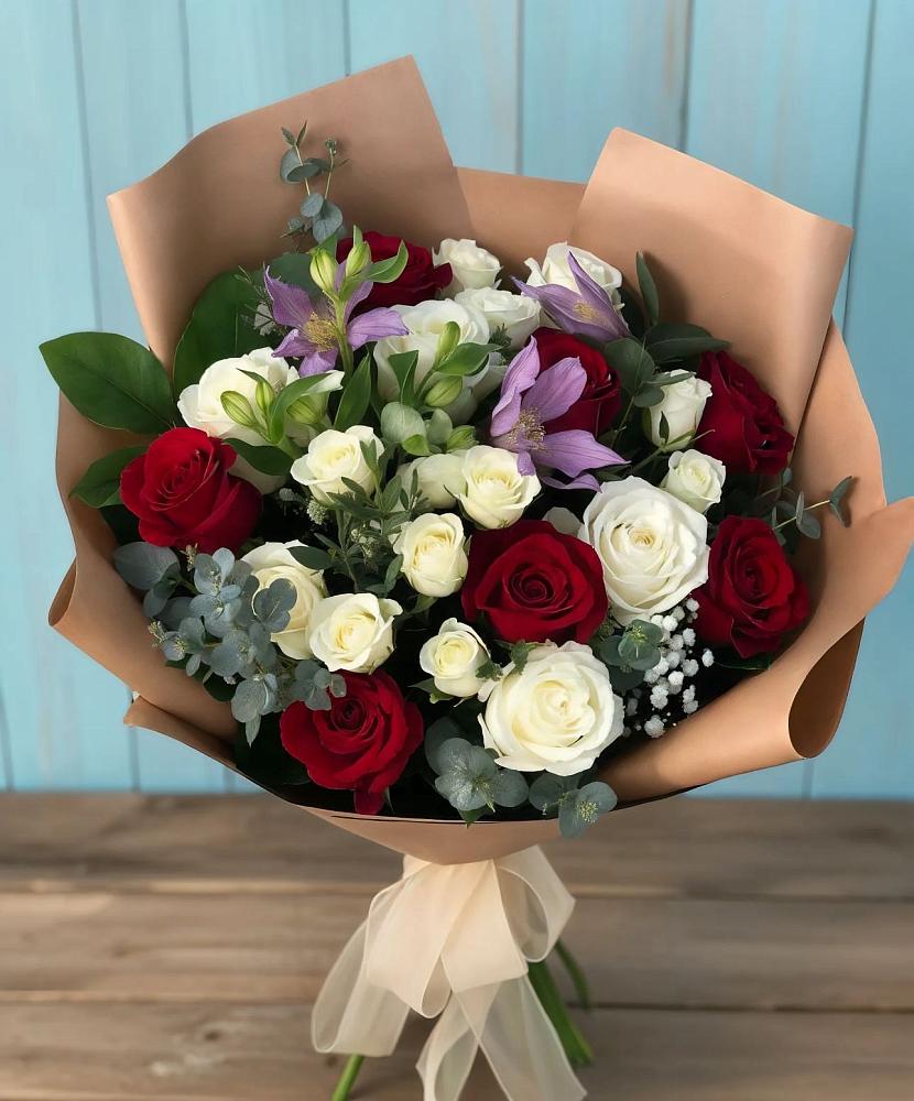 Букет цветов из: Розы и Альстромерии в Большой Исток