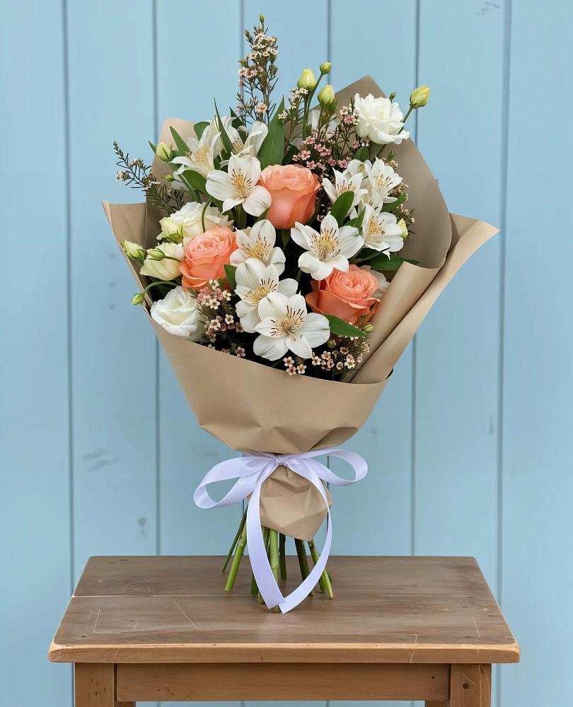 Букет цветов из: Альстромерии, Лизиантусы, Розы и Хризантемы в Большой Исток