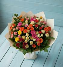 Букет Микс из разноцветных кустовых роз в Большой Исток