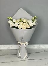 Букет цветов из:  Розы и Лизиантусы в Большой Исток